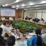 During a discussion, public health professionals and human rights advocates emphasized that it is now essential to properly label food packaging with the proportions of sugar, salt, transfat, and saturated fat as well as to offer medal marking so that consumers can readily identify products that are harmful to their health.